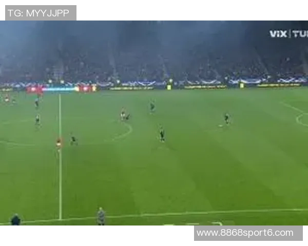 欧洲世预赛精彩瞬间回顾小麦倒钩与麦克连恩中圈吊射争夺最佳进球